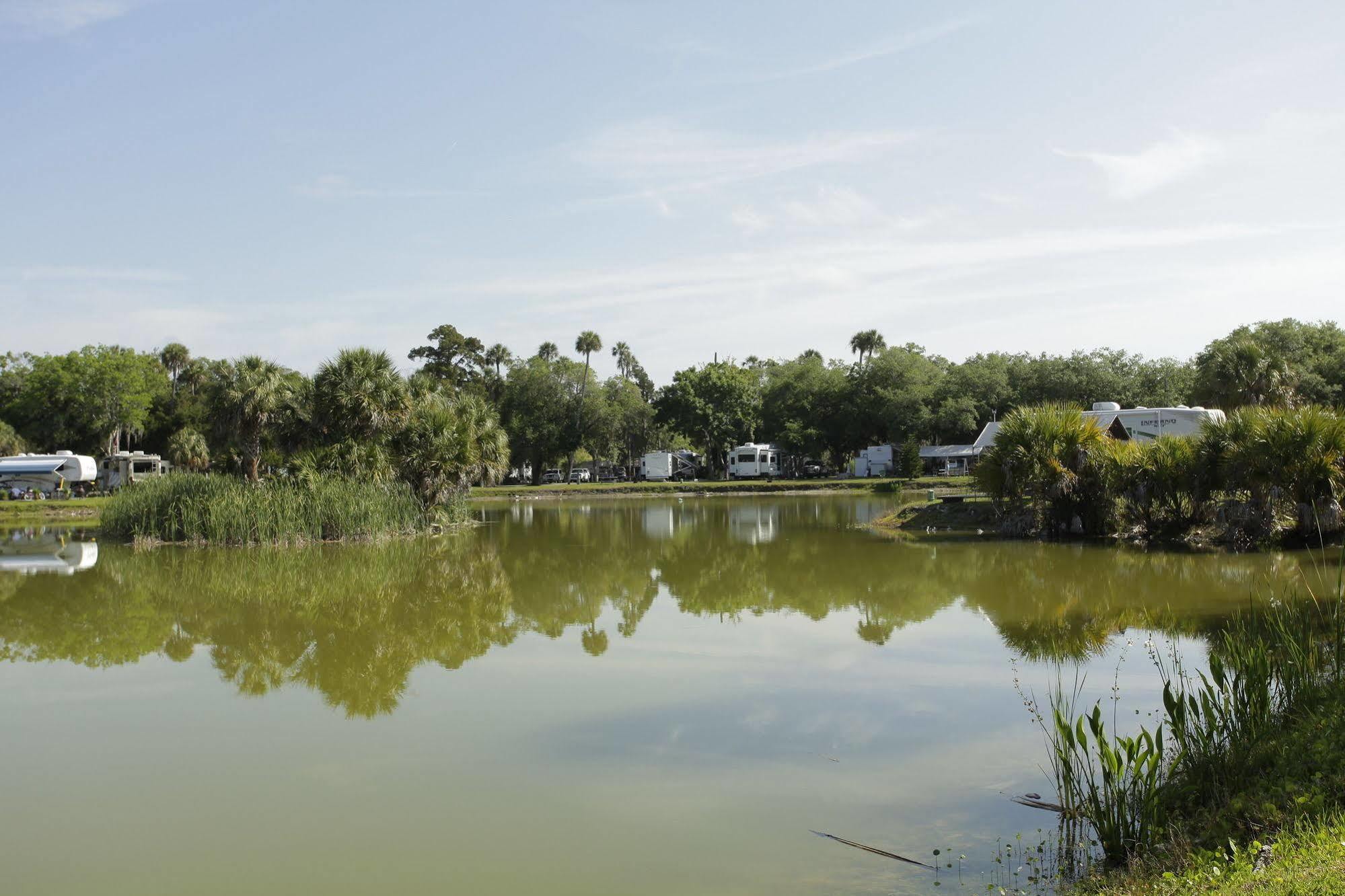 Crystal Isles Rv Resort 크리스탈리버 외부 사진